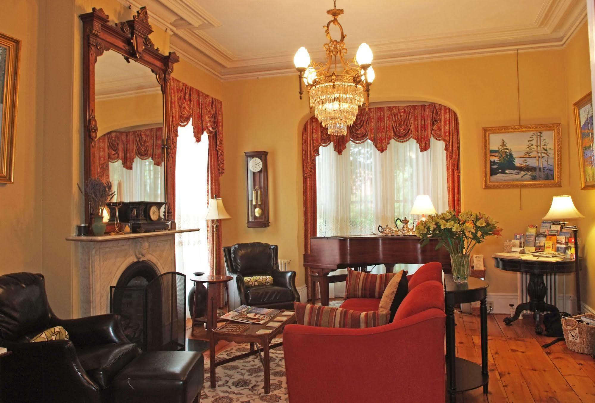 Blind Tiger Portland - Carleton Street Guest House Экстерьер фото